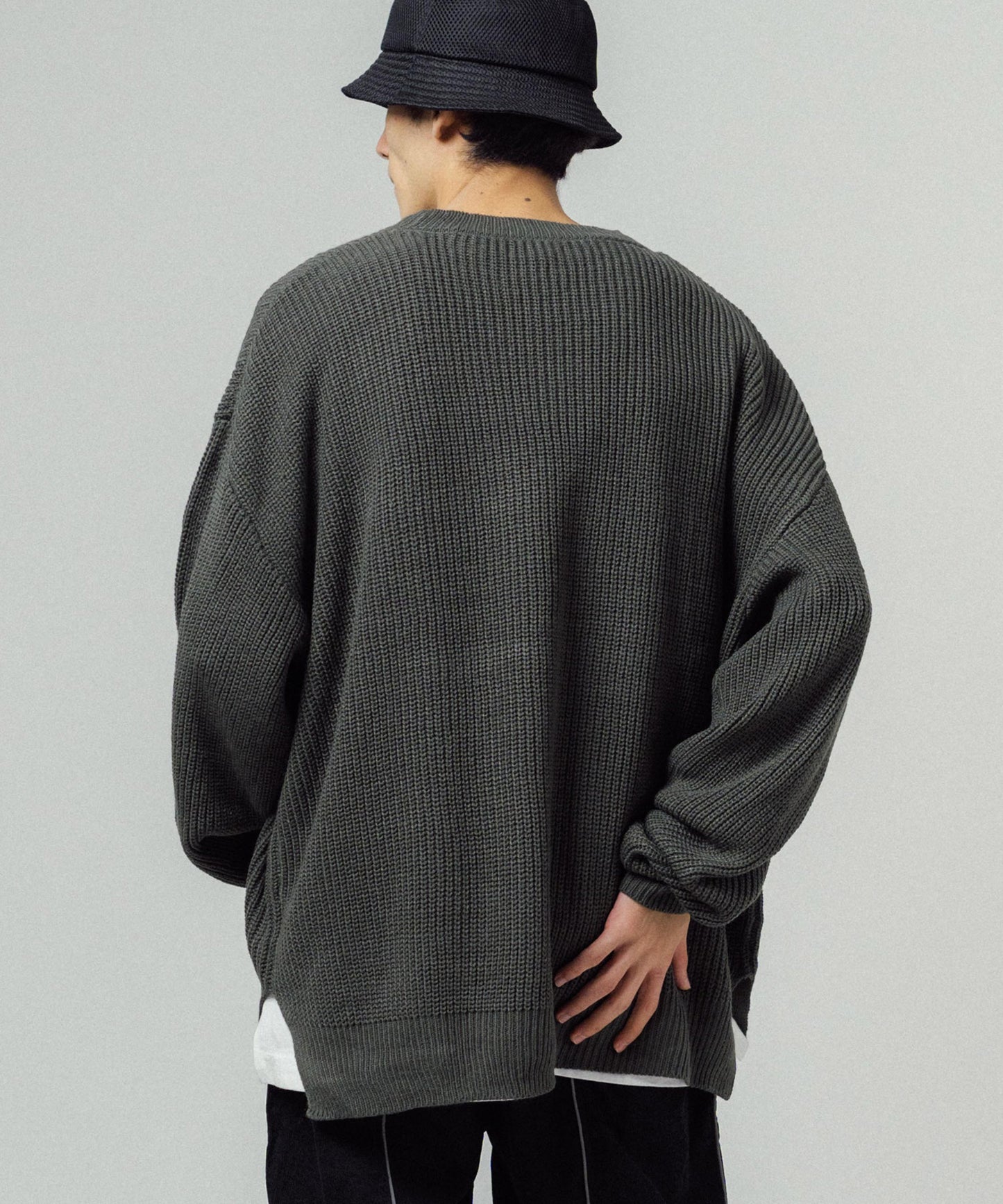 Aバルキークルーネックニット