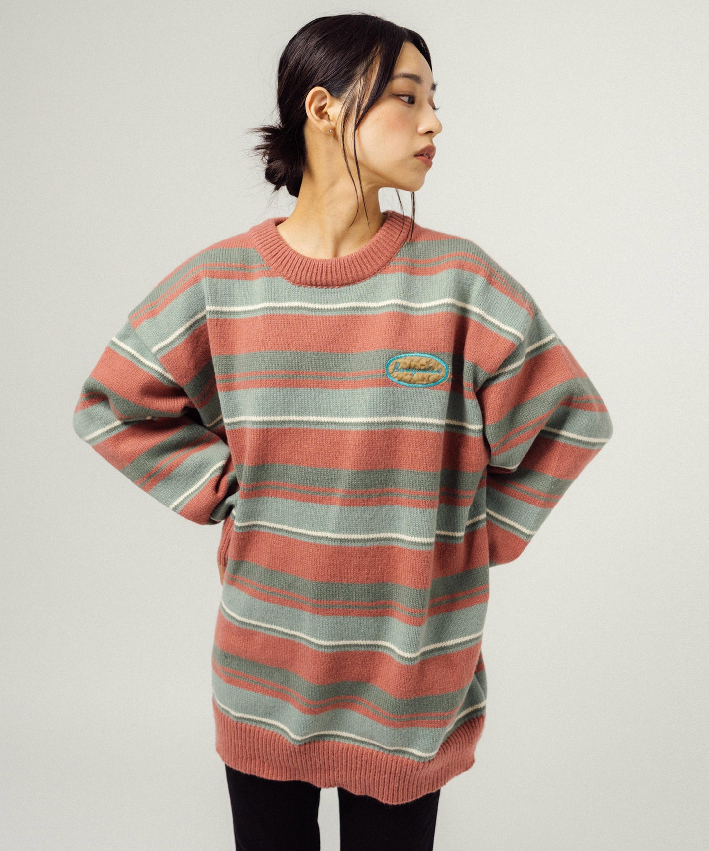 ロゴ刺繍ボーダーニット