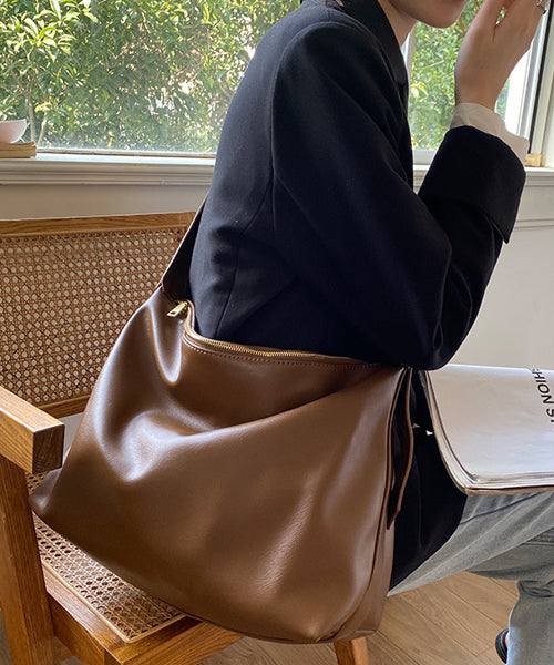 フェイクレザーショルダーバッグ / 15755