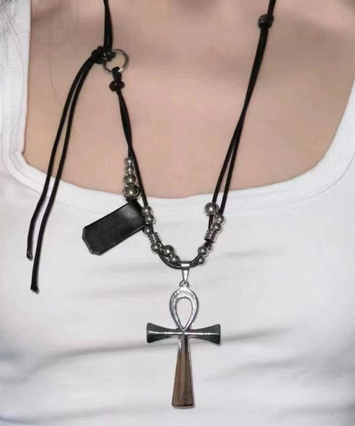 シルバークロスロングネックレス / 15696